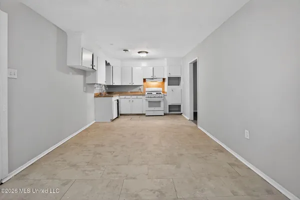 $74,900 | 5559 Queen Mary Lane, Jackson, MS 39209