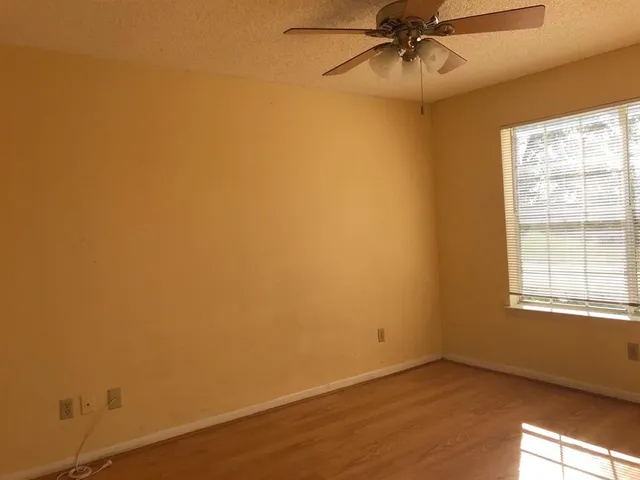 $1,495 | 4301 Lizshire Lane, Unit 203, Orlando, FL 32822