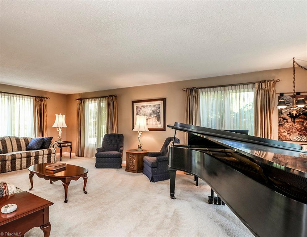 3948 Johnson Street High Point, NC 27265 - Photo 5 of 30 Gallery Image 5