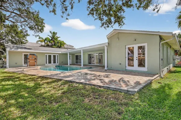 $1,799,000 | 514 Windward Passage, Clearwater Beach, FL 33767