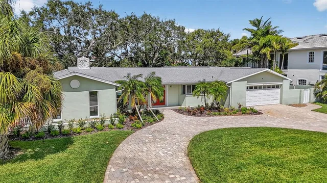 $1,799,000 | 514 Windward Passage, Clearwater Beach, FL 33767