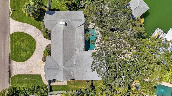 $1,799,000 | 514 Windward Passage, Clearwater Beach, FL 33767