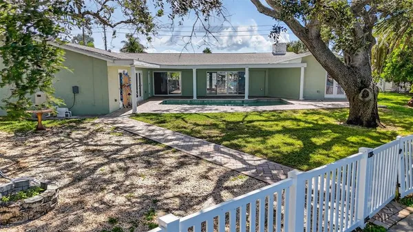 $1,799,000 | 514 Windward Passage, Clearwater Beach, FL 33767