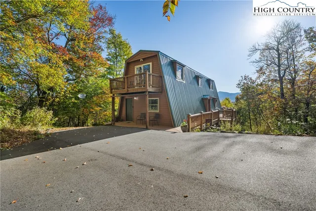 $675,000 | 384 Shelter Rock Circle, Sugar Mountain, NC 28604