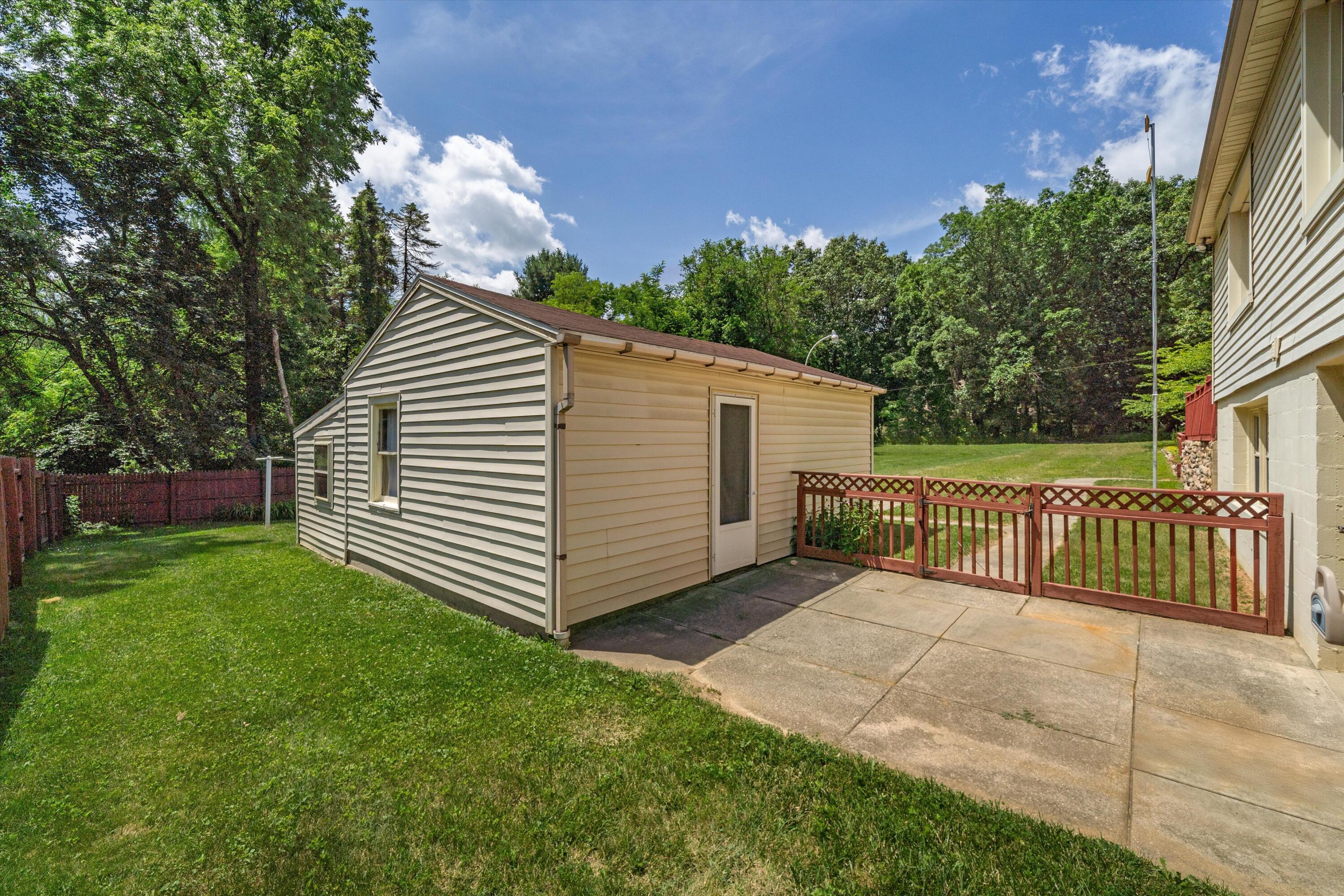 16009 Cavanaugh Lake Road Chelsea, MI 48118 - Photo 51 of 56 1 car garage