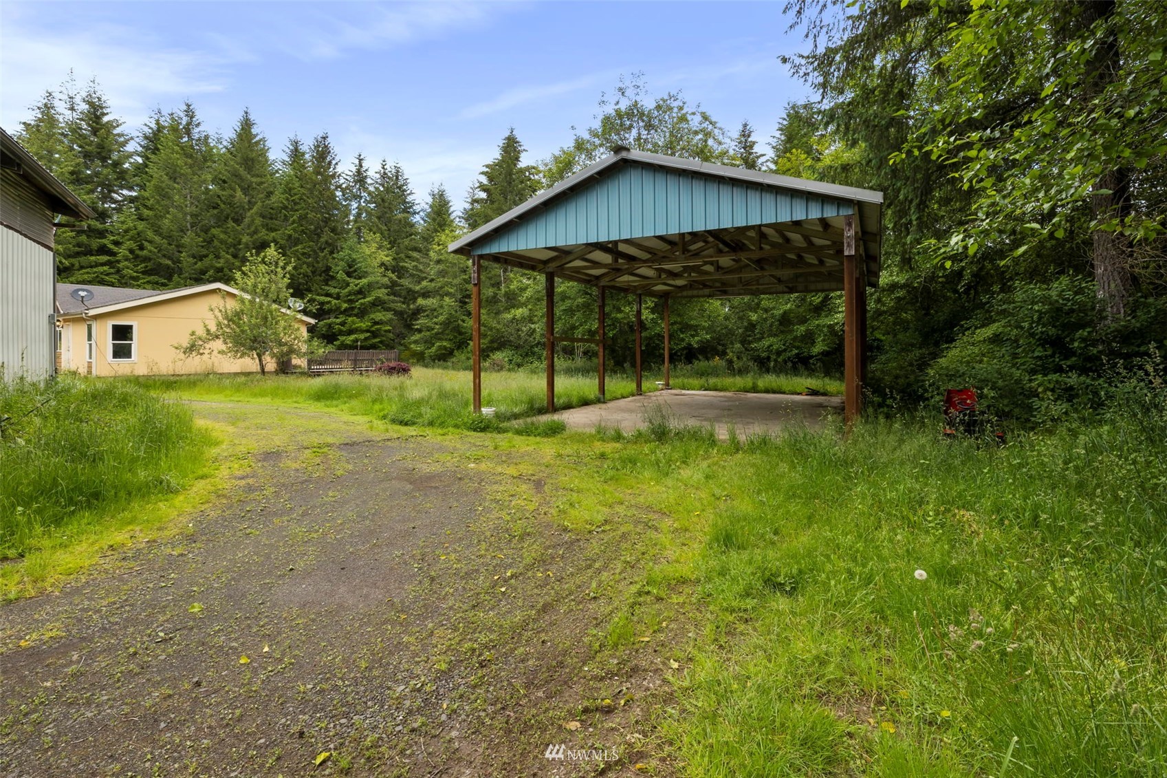 1951 East Rasor Road Belfair, WA 98528 - Photo 8 of 36 Gallery Image 8