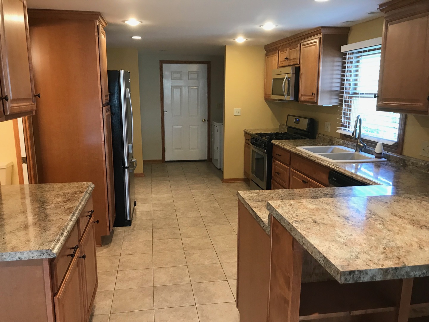 23781 North Quentin Road Lake Zurich, IL 60047 - Photo 9 of 33 Gallery Image 9