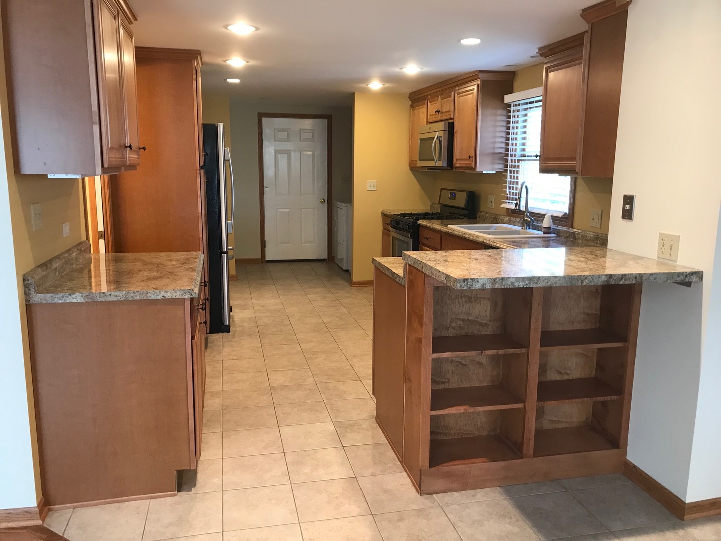 23781 North Quentin Road Lake Zurich, IL 60047 - Photo 10 of 33 Gallery Image 10