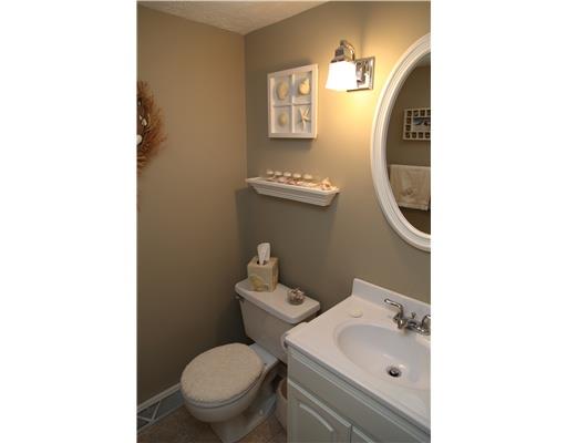 172 Old English Road Pittsburgh, PA 15237 - Photo 13 of 13 1st Floor Plan. The Powderoom