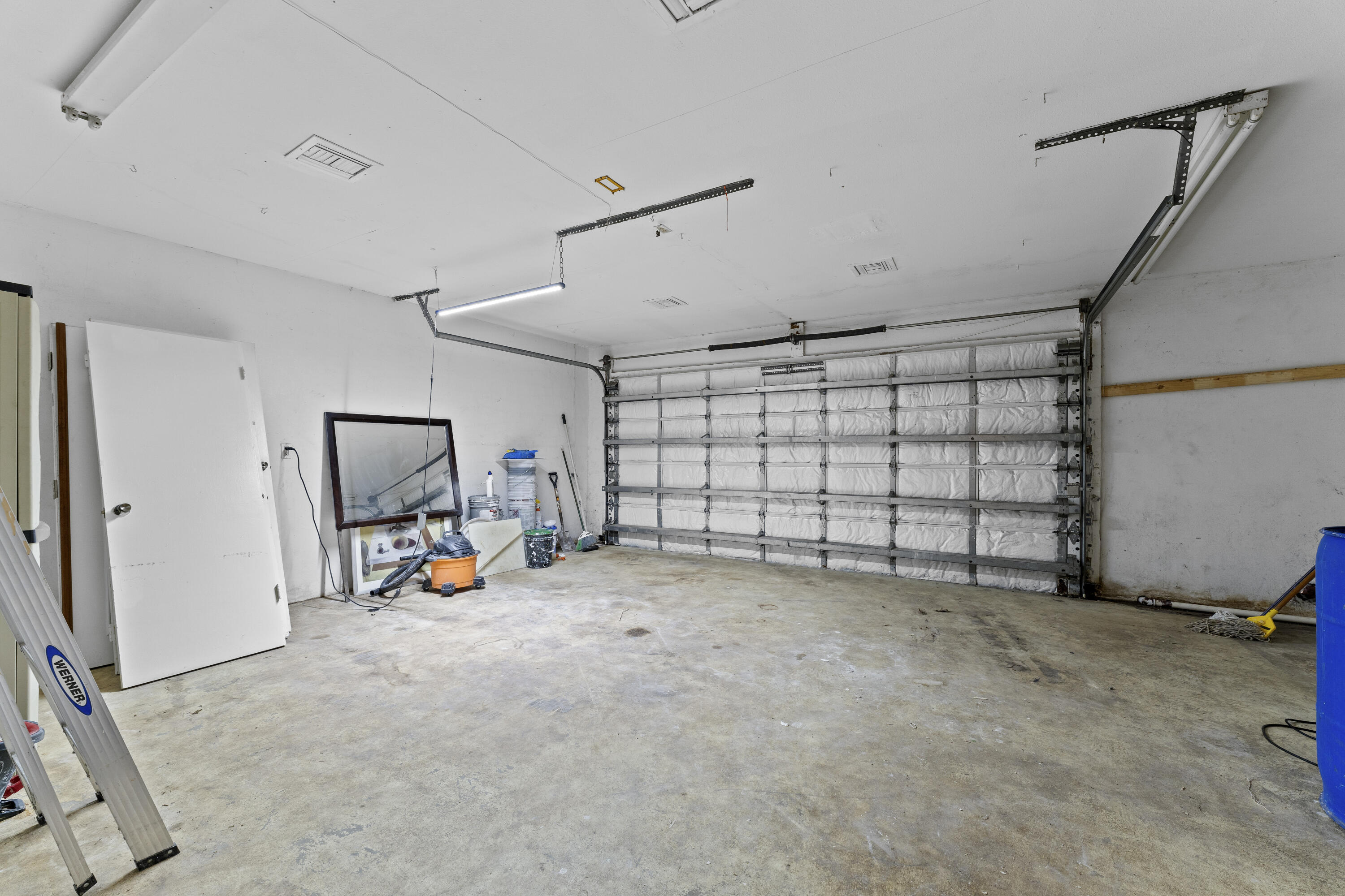 1805 C Road Loxahatchee Groves, FL 33470 - Photo 12 of 35 Garage
