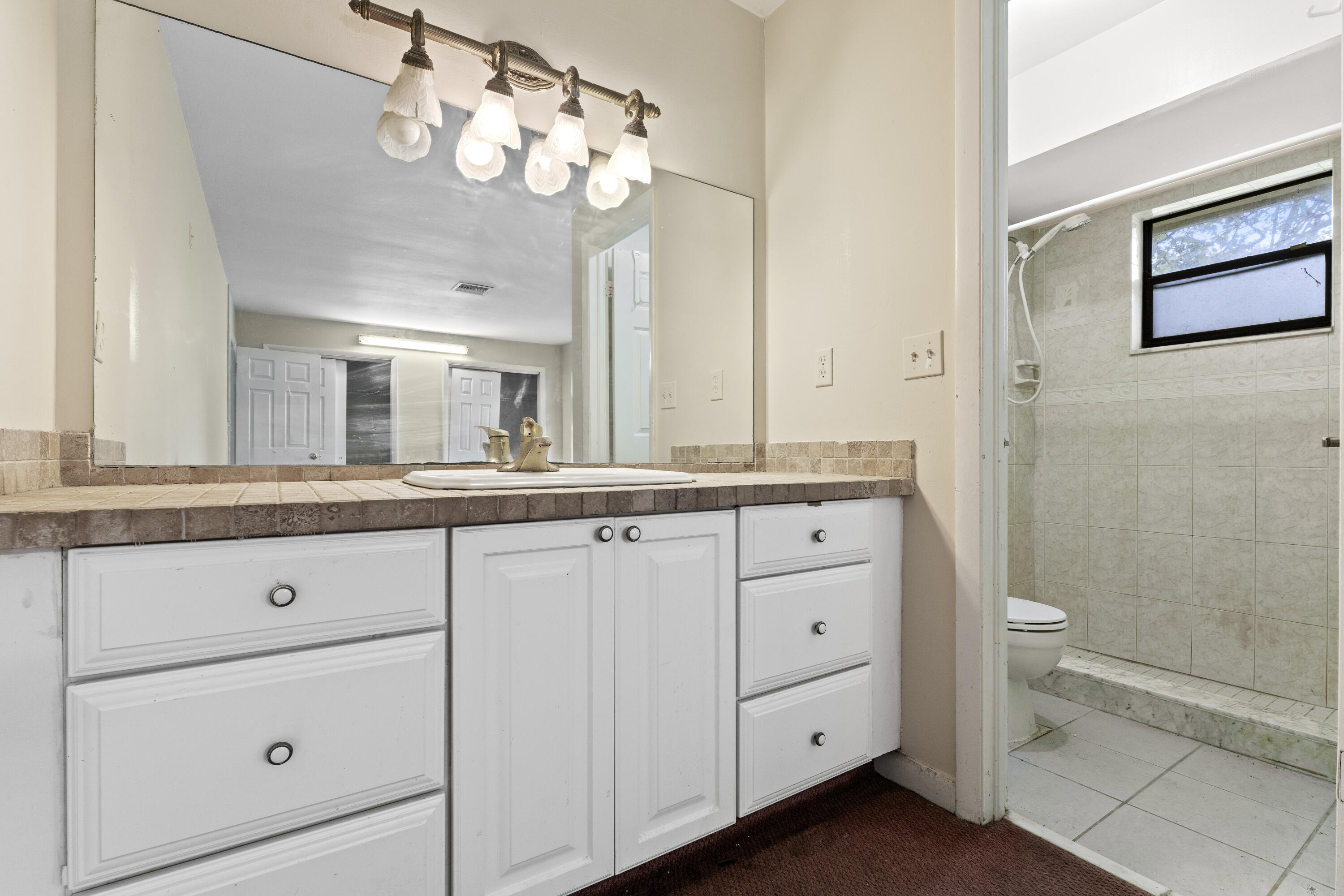 1805 C Road Loxahatchee Groves, FL 33470 - Photo 18 of 35 Primary Bath