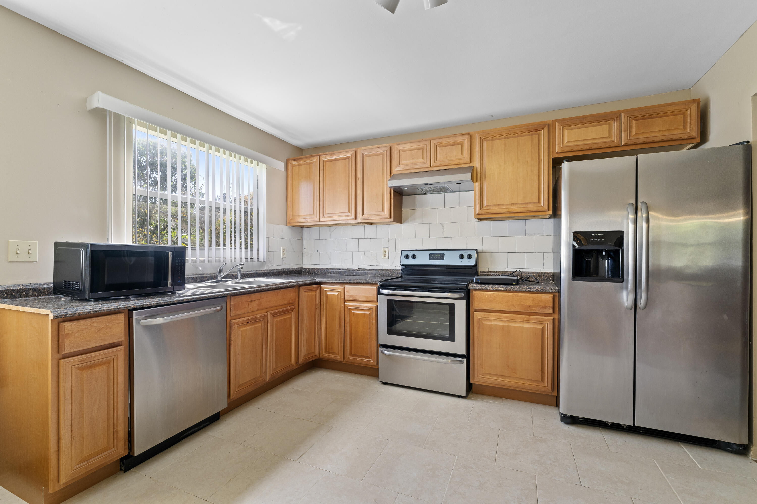 1805 C Road Loxahatchee Groves, FL 33470 - Photo 28 of 35 Guest House Kitchen