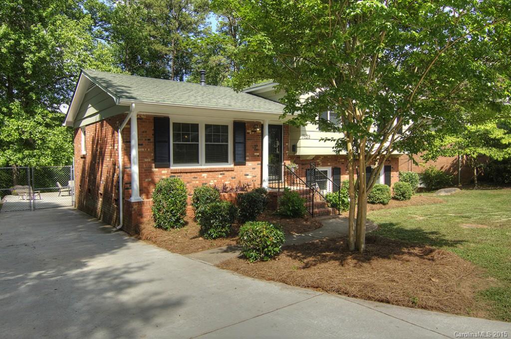7523 Watercrest Road Charlotte, NC 28210 - Photo 3 of 24