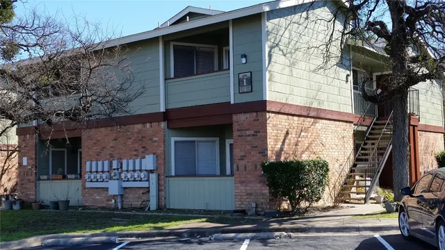 $825 | 6809 West Gate Boulevard, Unit 203, Austin, TX 78745