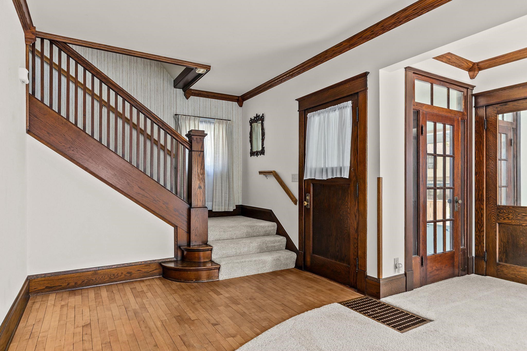 1113 North State Street Appleton, WI 54911 - Photo 7 of 47