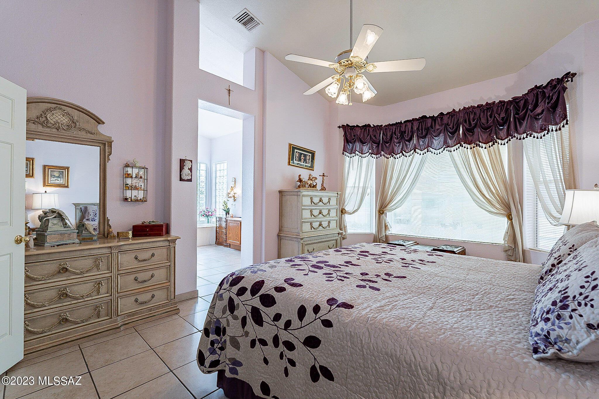 196 Círculo Silva Rio Rico, AZ 85648 - Photo 20 of 33