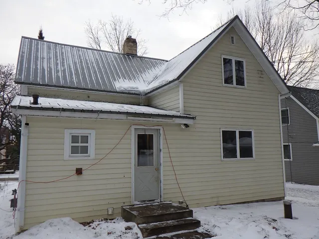 $165,000 | 5551 Downtown Lane, Gillett, WI 54124