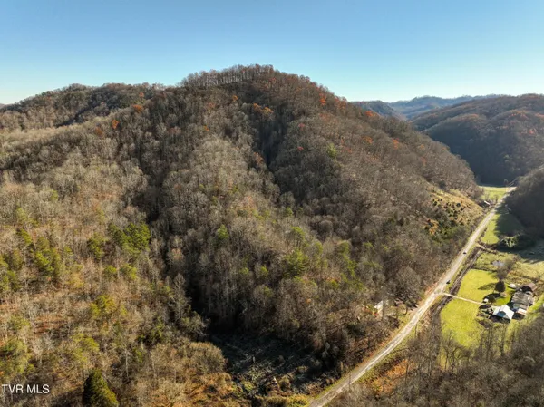 $85,000 | 18353 McCall Gap Road, Bristol, VA 24202