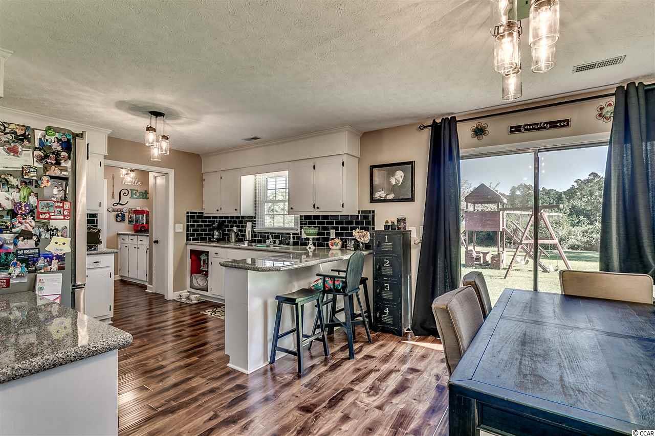 305 Holly View Lane Loris, SC 29569 - Photo 12 of 29 Gallery Image 12