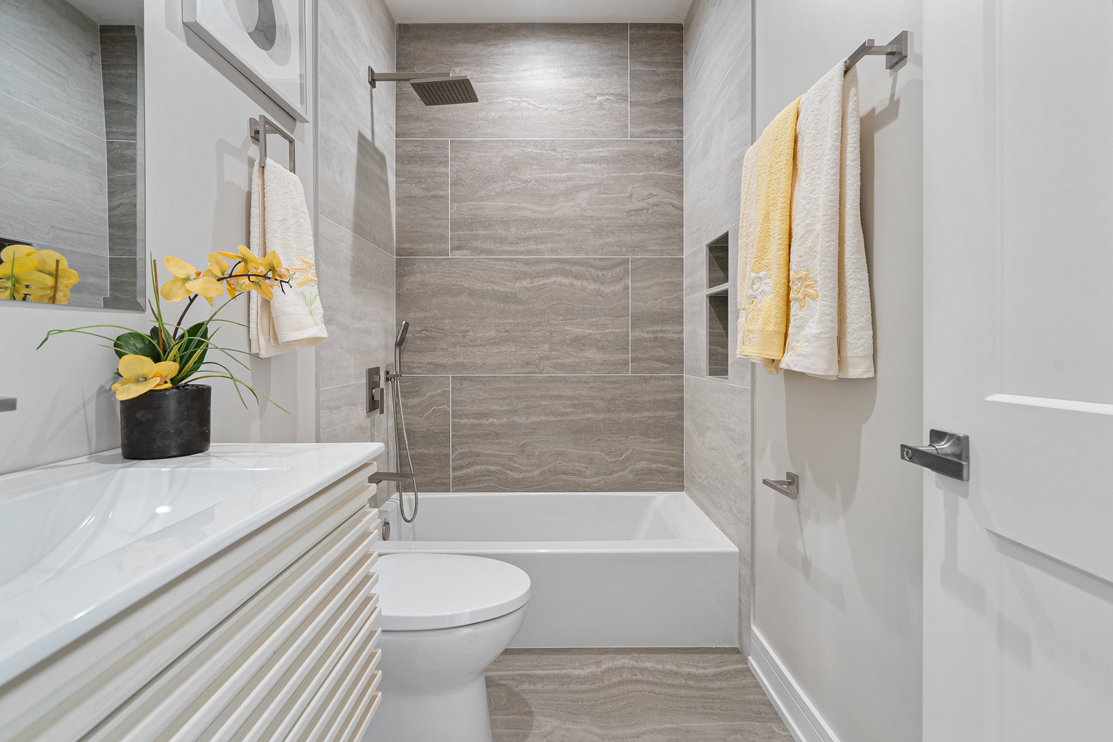 1705 South Prospect Avenue Park Ridge, IL 60068 - Photo 22 of 42 a bathroom with a sink a toilet and shower