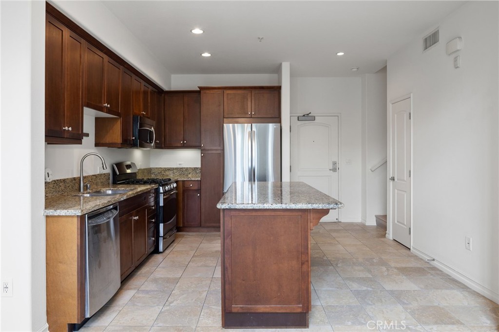 629 Traction Avenue, Unit 241 Los Angeles, CA 90013 - Photo 6 of 31