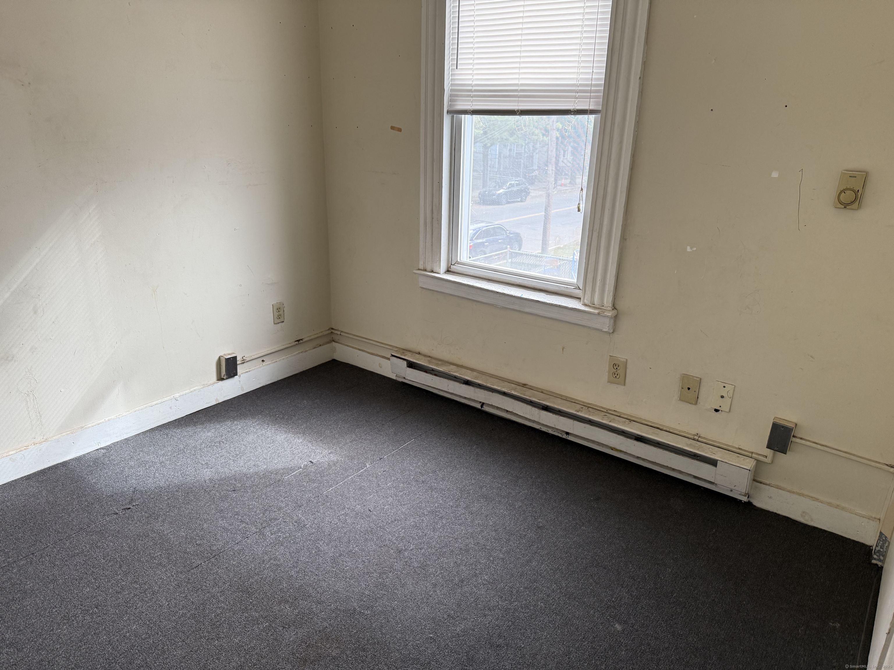 40 Shelton Avenue New Haven, CT 06511 - Photo 13 of 13 an empty room with a window
