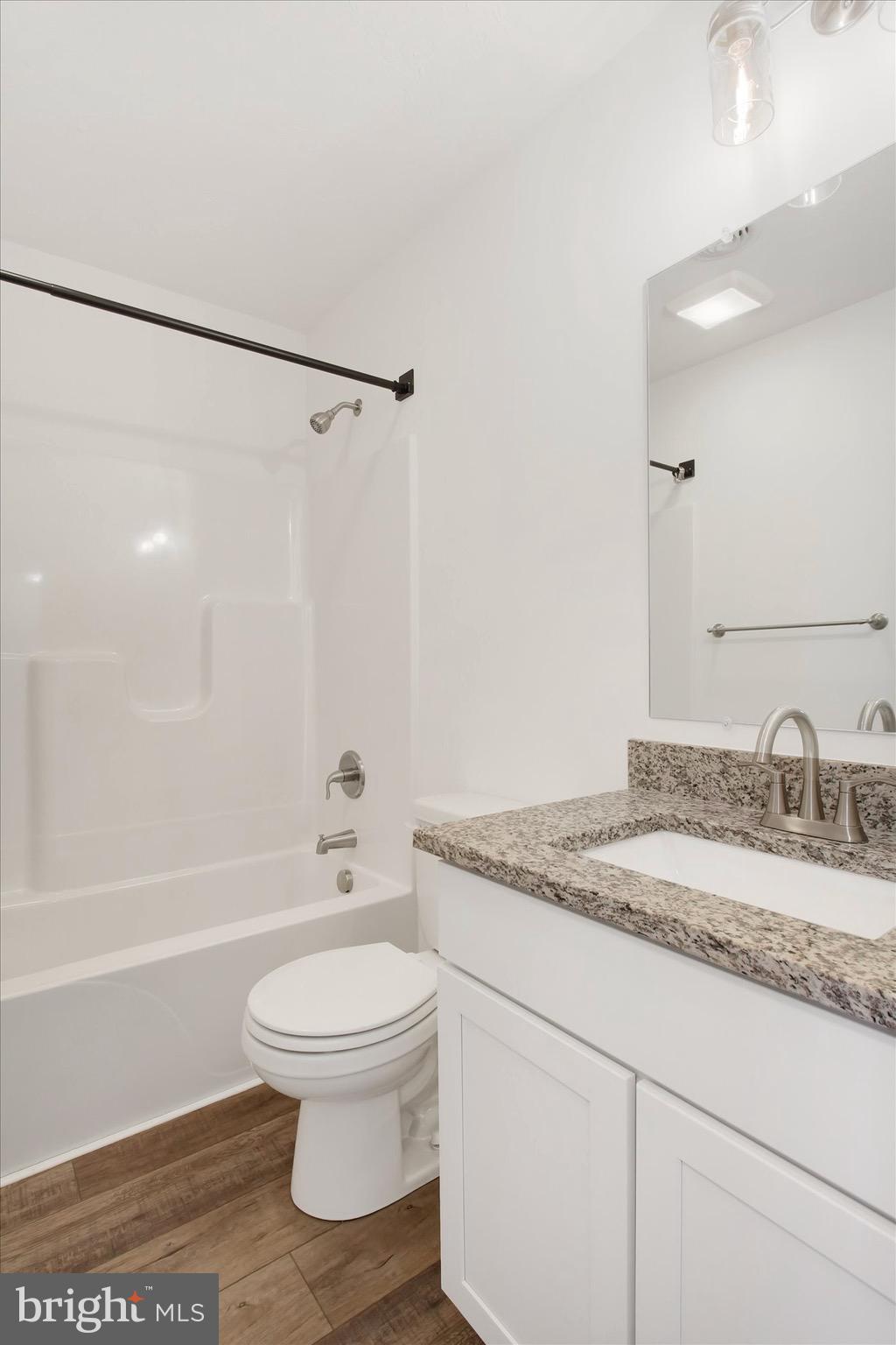 76 Coop Lane Hanover, PA 17331 - Photo 7 of 40 Hall bath