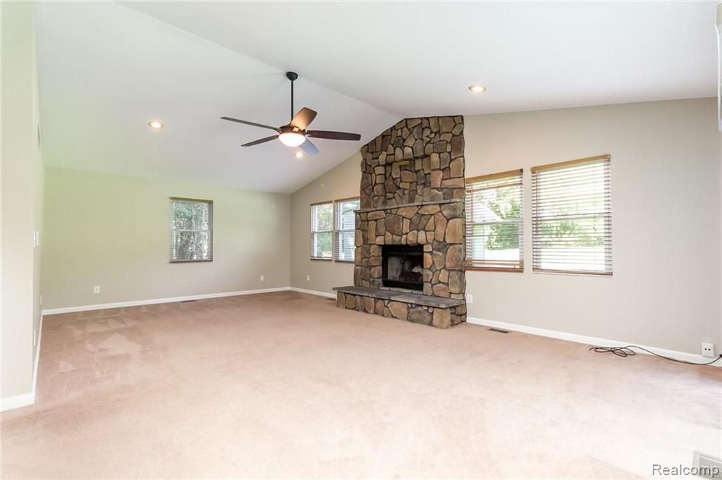 32740 Raphael Road Farmington, MI 48336 - Photo 21 of 36