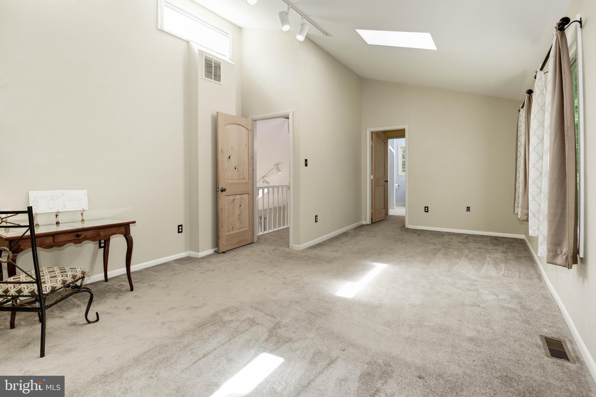 1619 Summit Drive Haymarket, VA 20169 - Photo 18 of 62 Owner's Bedroom