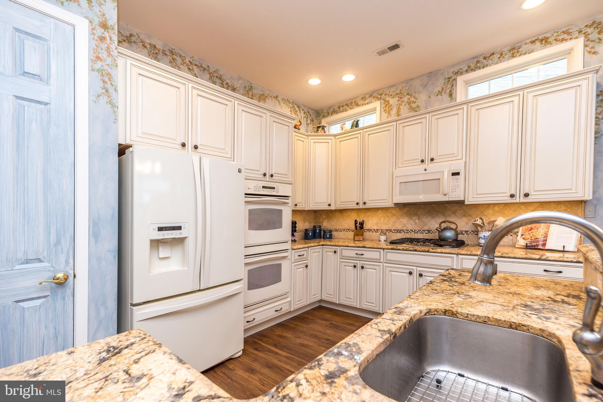 57 Nathaniel Road Holland, PA 18966 - Photo 21 of 64 Kitchen prep island and pantry