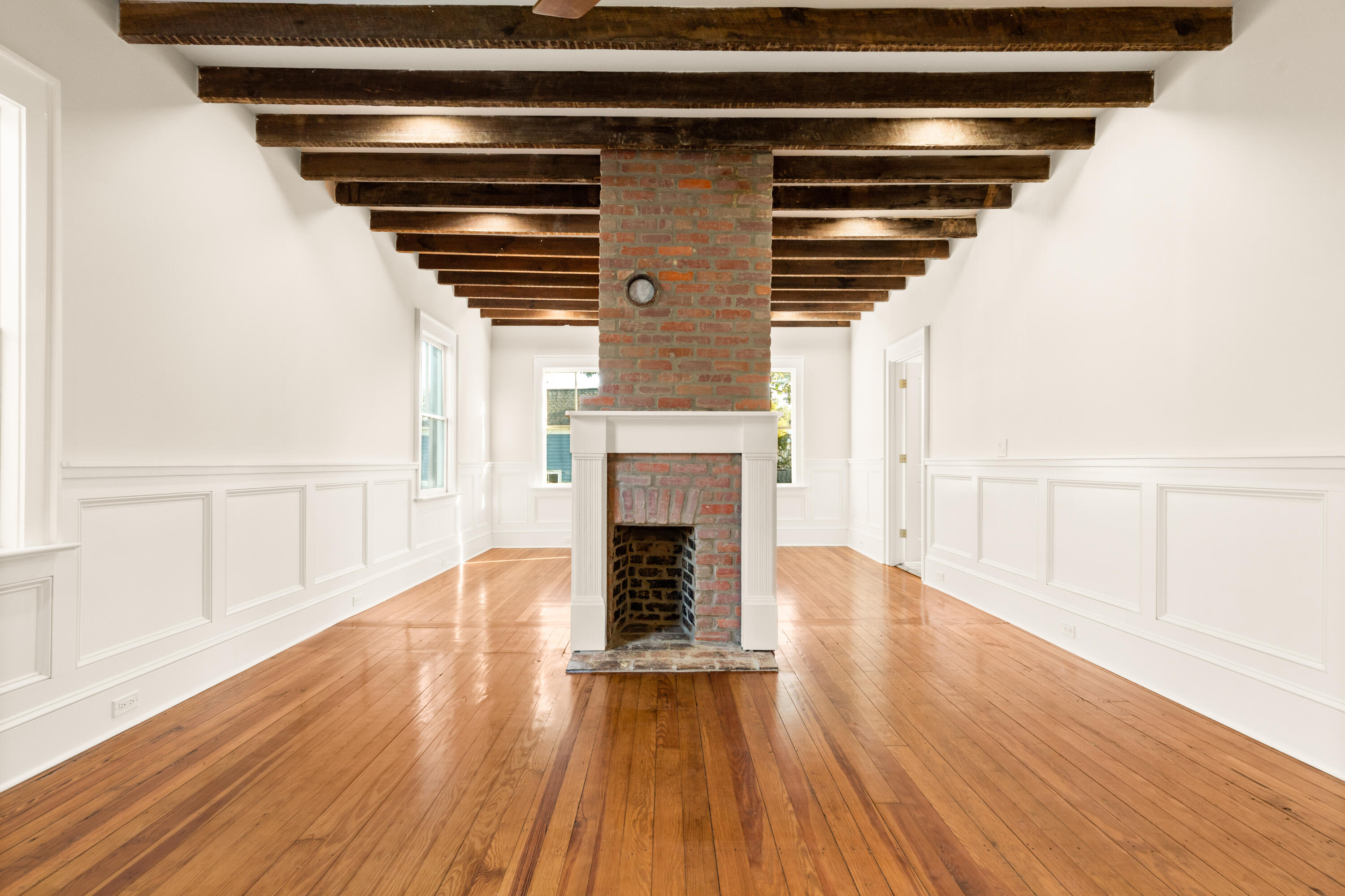 327 Sumter Street Charleston, SC 29403 - Photo 11 of 51 327 Sumter Street