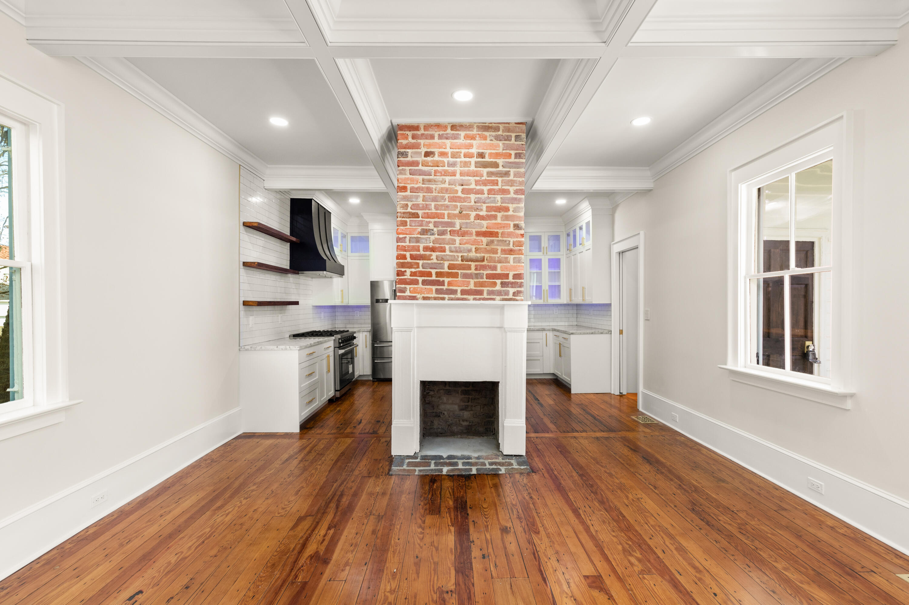 327 Sumter Street Charleston, SC 29403 - Photo 22 of 51 327 Sumter-47