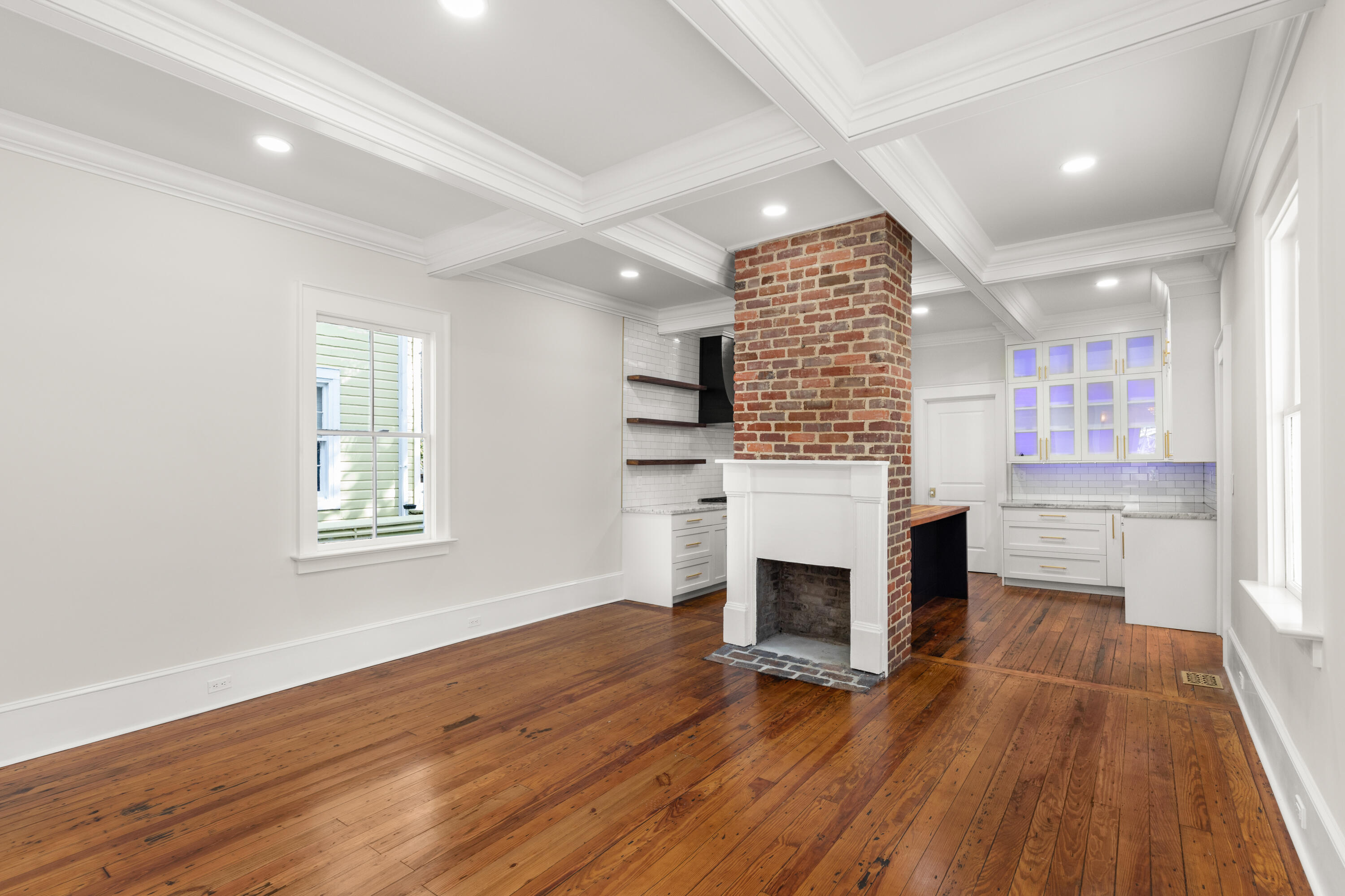 327 Sumter Street Charleston, SC 29403 - Photo 7 of 51 327 Sumter Street