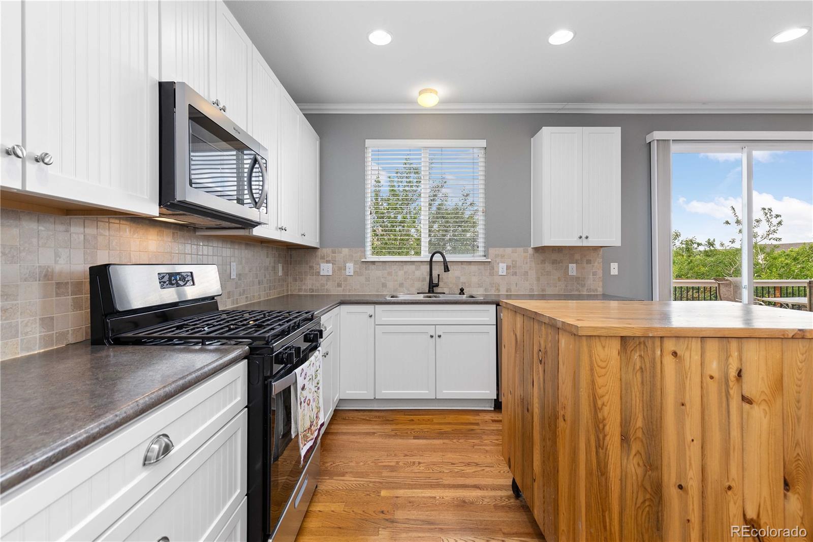 5290 Raritan Way Denver, CO 80221 - Photo 11 of 39