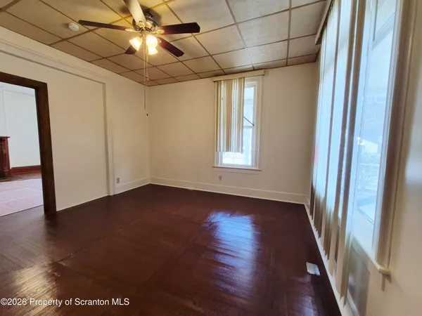 $1,400 | 109 Salem Avenue, Unit 1, Carbondale, PA 18407