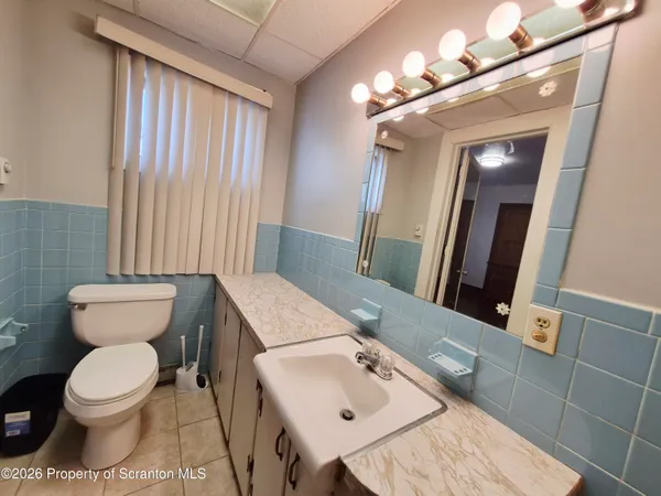 $1,400 | 109 Salem Avenue, Unit 1, Carbondale, PA 18407