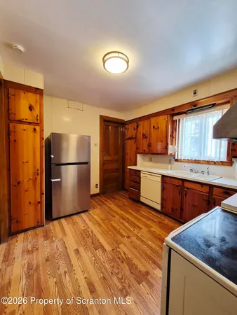 $1,400 | 109 Salem Avenue, Unit 1, Carbondale, PA 18407