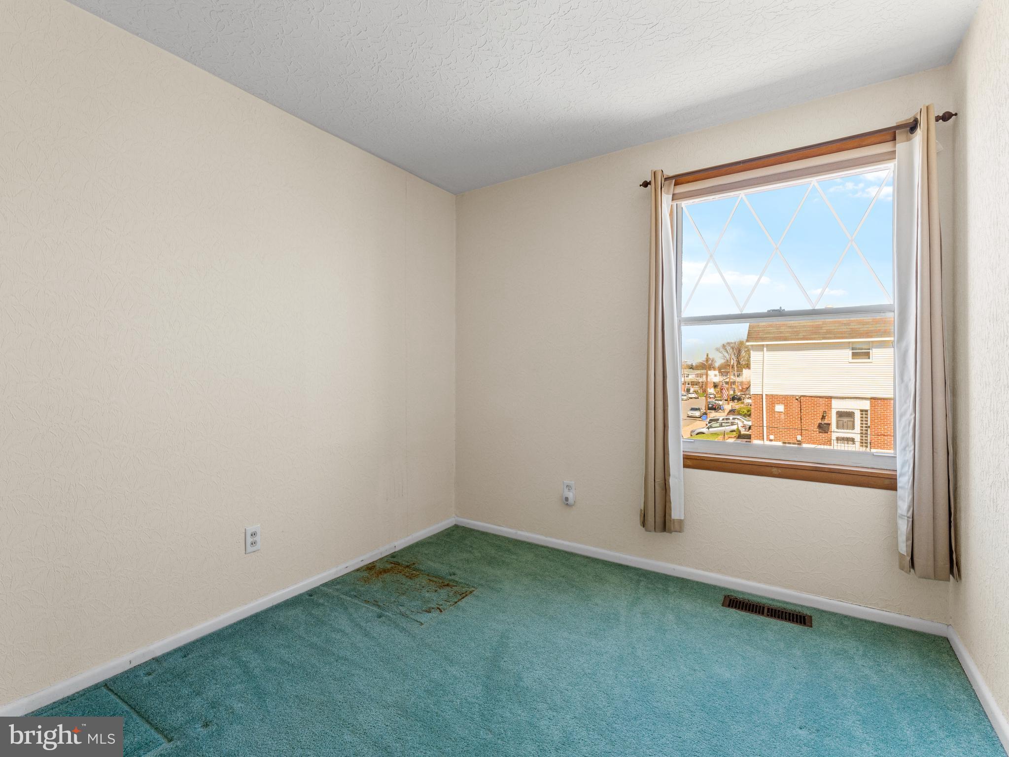 3840 Greenacres Road Philadelphia, PA 19154 - Photo 18 of 29 3rd Bedroom