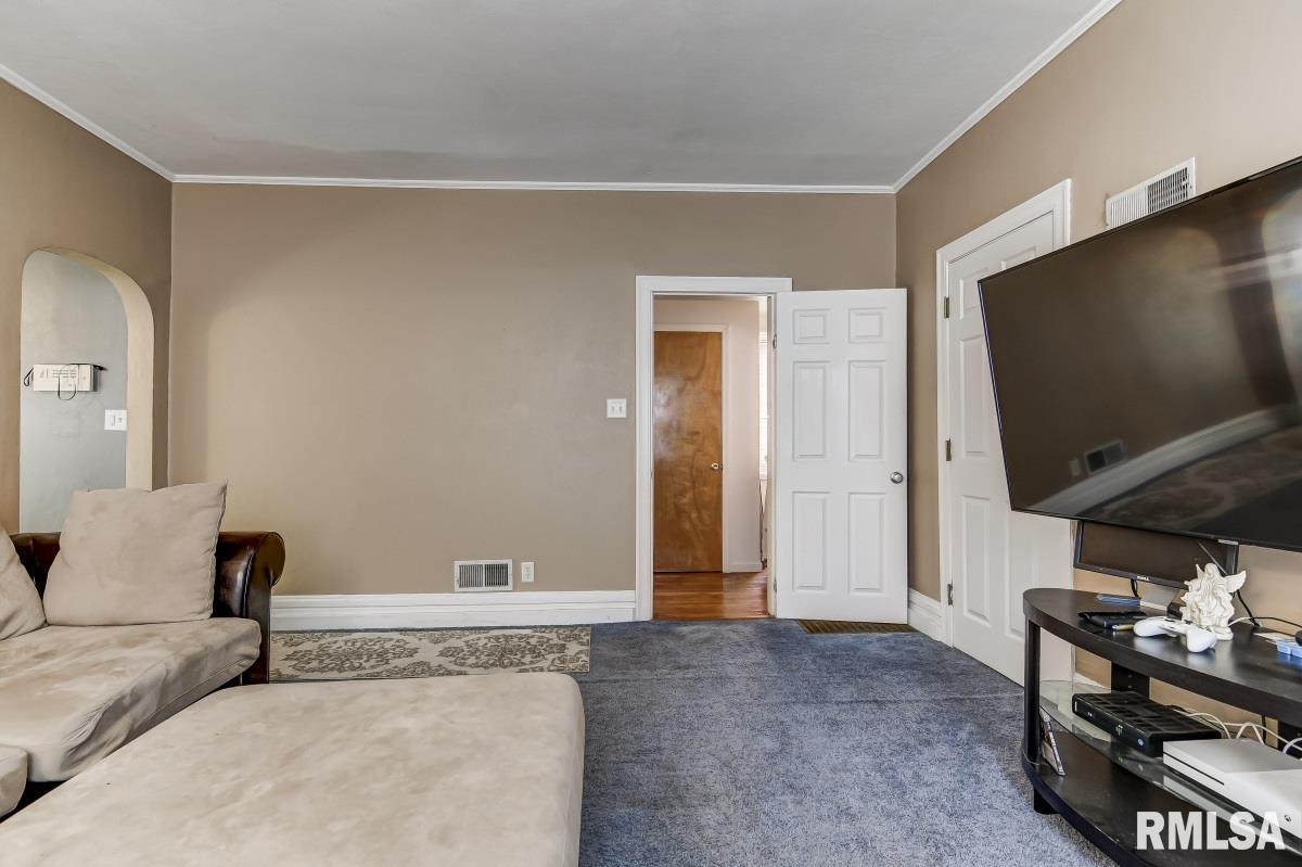 1007 South College Street Springfield, IL 62704 - Photo 14 of 39 Gallery Image 14