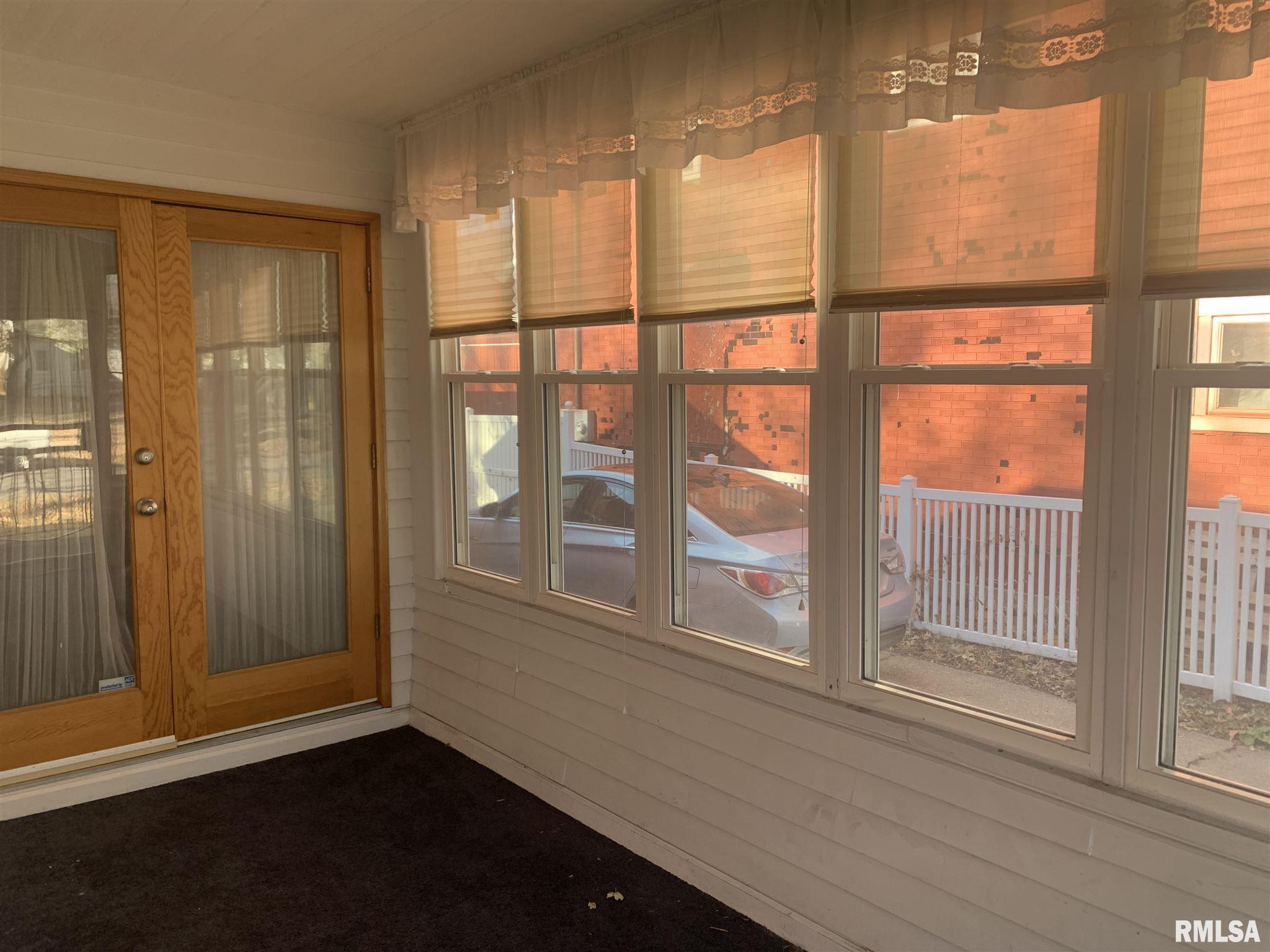 1007 South College Street Springfield, IL 62704 - Photo 37 of 39 Gallery Image 37