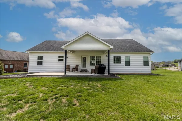 $429,500 | 3040 Clear Spring Place, Jackson, MO 63755
