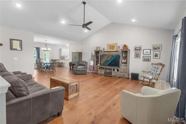 $429,500 | 3040 Clear Spring Place, Jackson, MO 63755