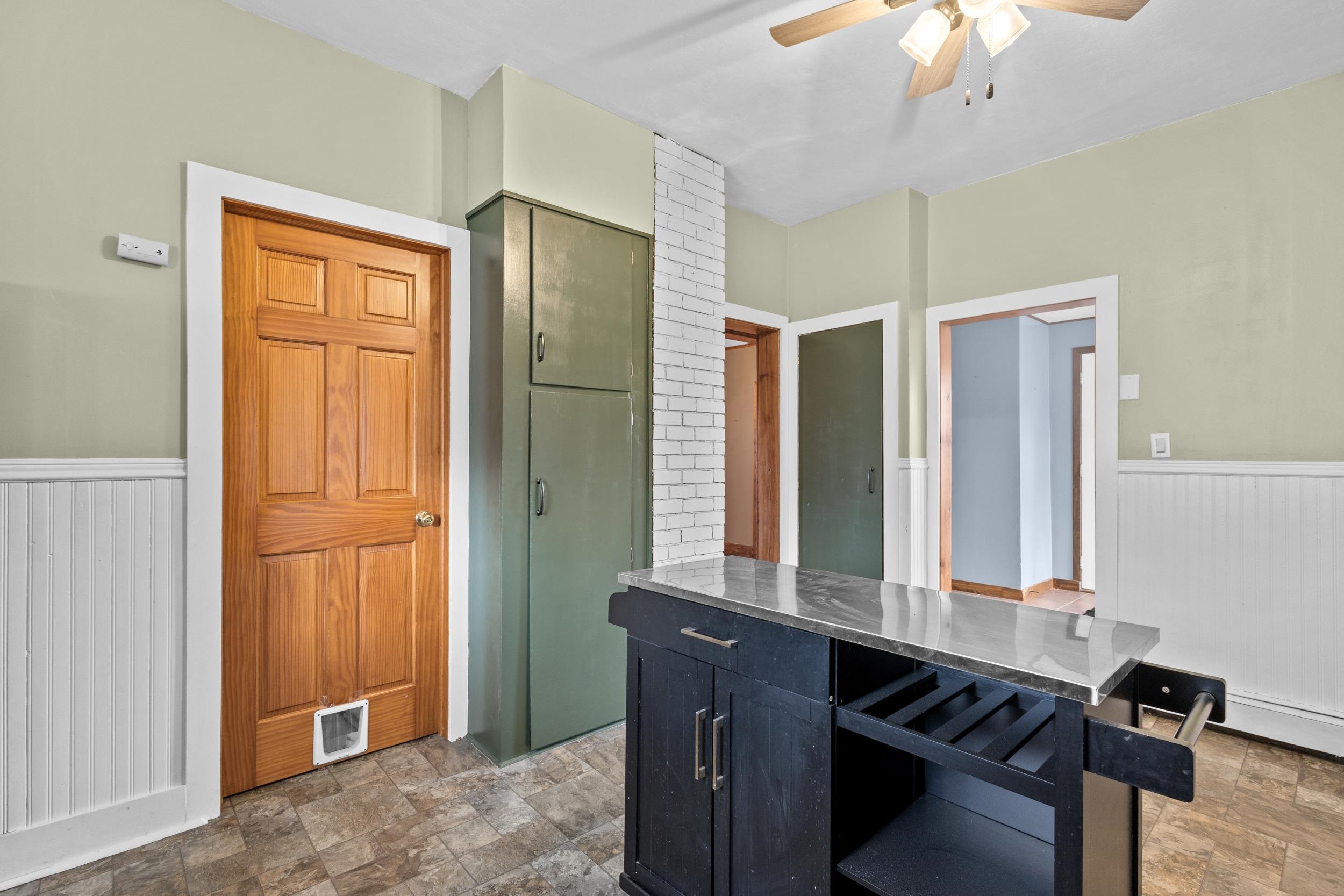 218 West Emmett Street Portage, WI 53901 - Photo 5 of 47