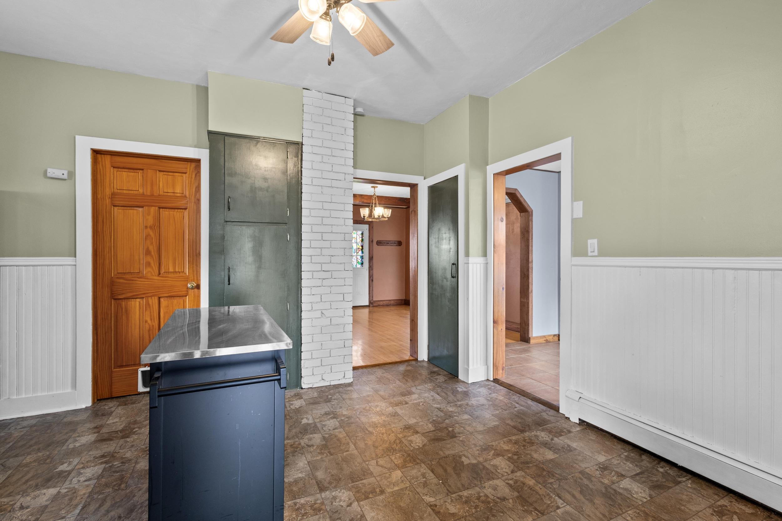 218 West Emmett Street Portage, WI 53901 - Photo 8 of 47