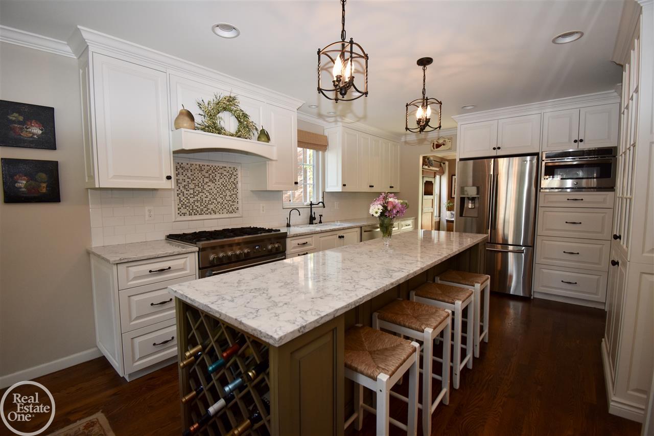 488 Fisher Road Grosse Pointe Farms, MI 48230 - Photo 9 of 40
