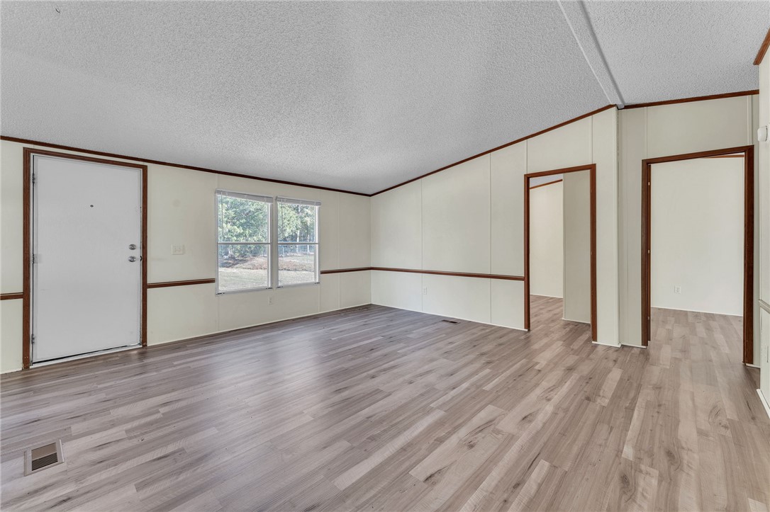 421 Brown Farm Road Seneca, SC 29678 - Photo 3 of 22 Gallery Image 3