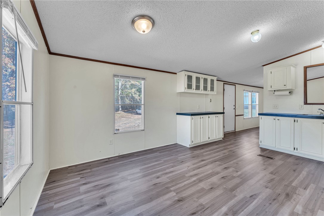 421 Brown Farm Road Seneca, SC 29678 - Photo 8 of 22 Gallery Image 8