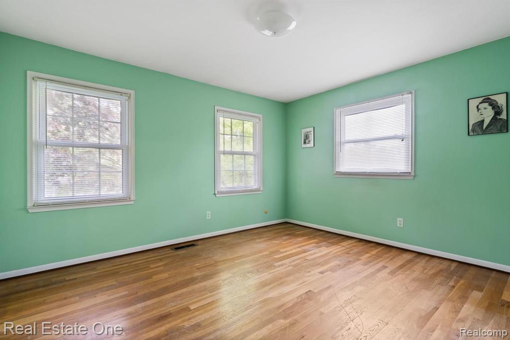 1503 Biggers Drive Rochester Hills, MI 48309 - Photo 17 of 29