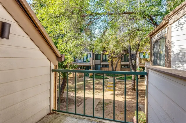 $155,000 | 2310 Balsam Drive, Unit B206, Arlington, TX 76006