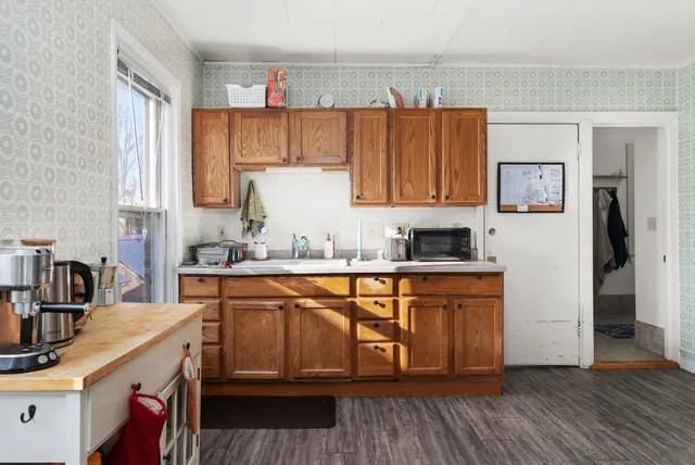 $1,050,000 | 1250-1252 Spaight Street, Madison, WI 53703